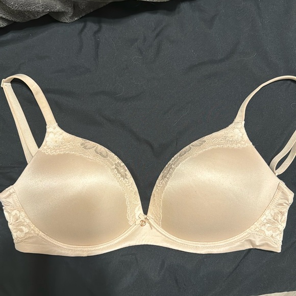 Nude Body by Victoria Lightly Lined Wireless Bra - Picture 1 of 4